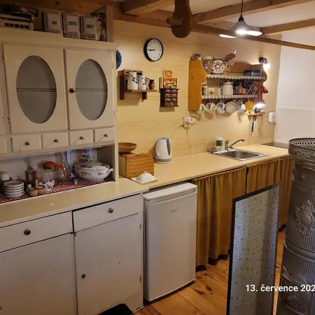 Roubenka Pod Javorem Apartment *