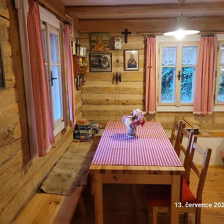 Roubenka Pod Javorem Apartment